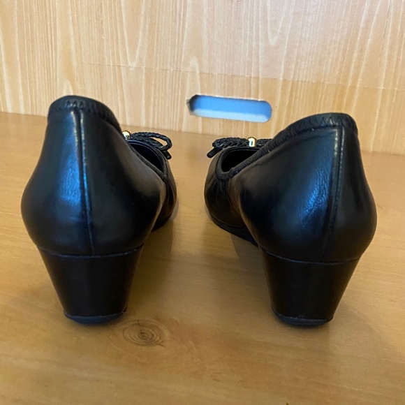 Cole Hann Wedge Shoe - Picture 4 of 4